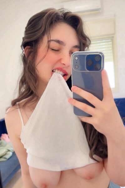 פרולה – ירושלים בת 20 תיירת מברזיל