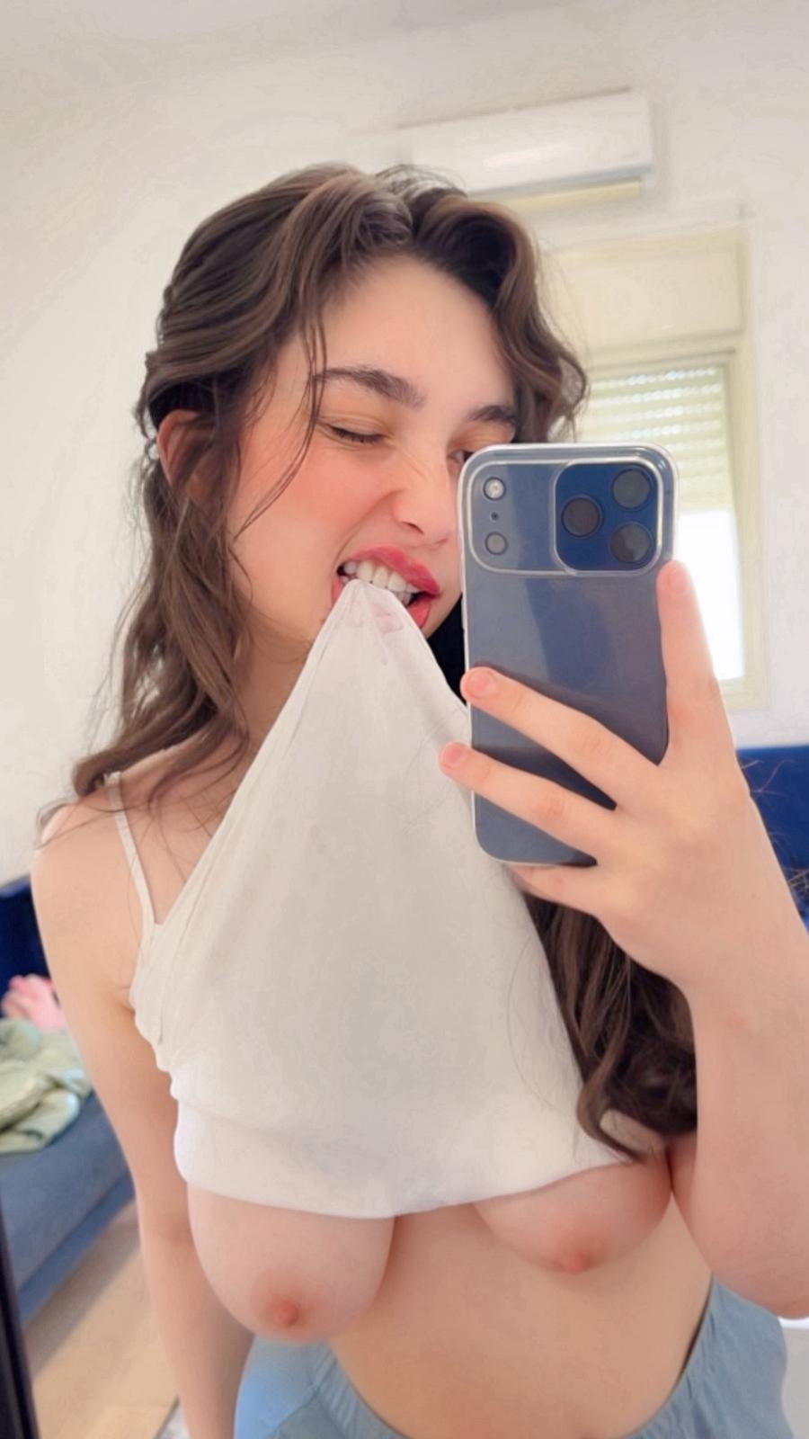 פרולה – ירושלים בת 20 תיירת מברזיל